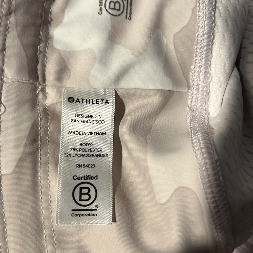 ATHLETA White Camo Contender PowerLift 7/8 Leggings Medium Tall (29“) - Picture 11 of 11